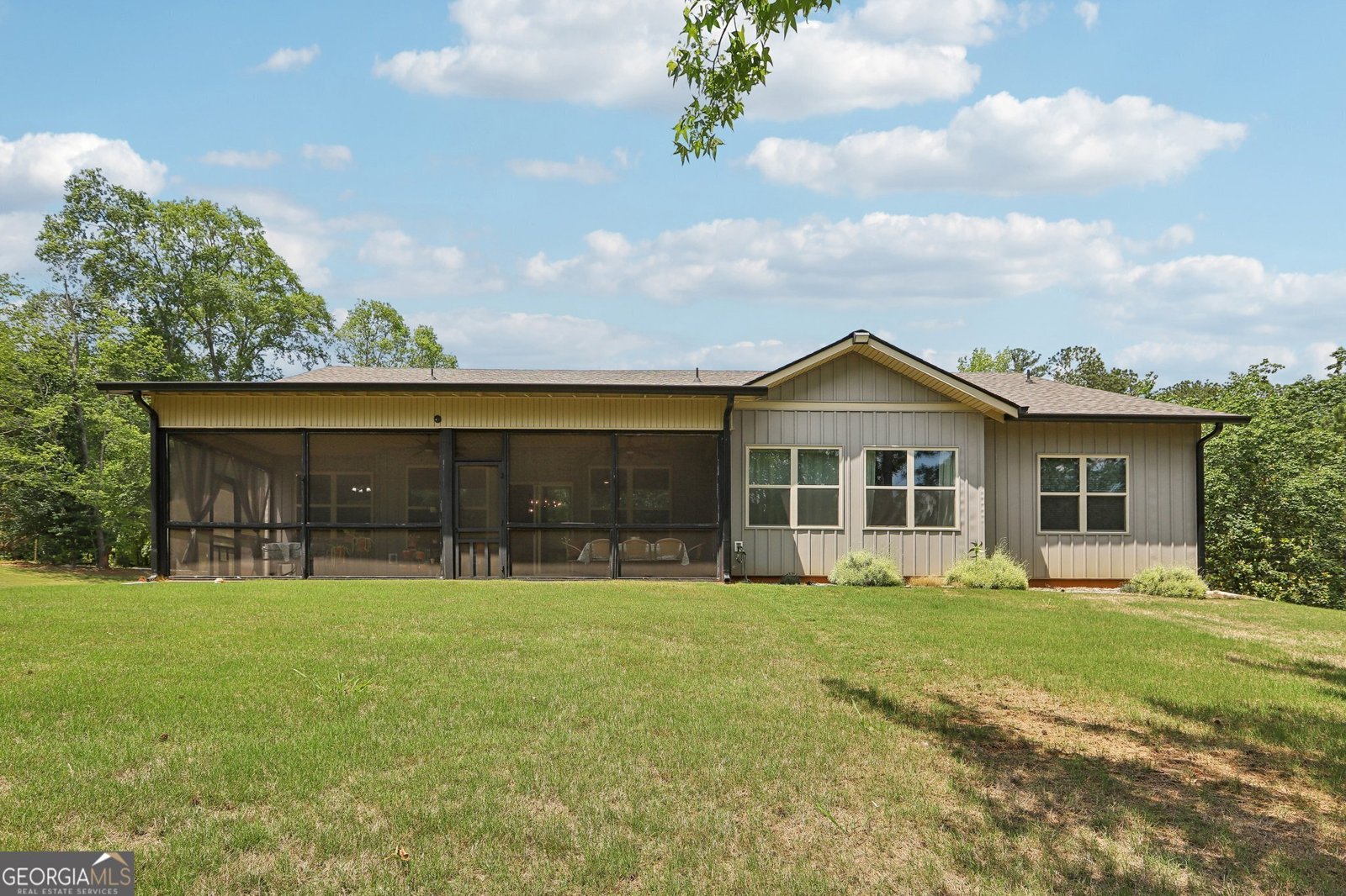 411 Johnson Road Locust Grove - 37