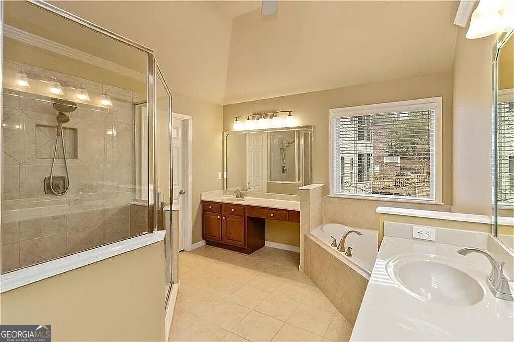 2390 Colchester Court Cumming - 9