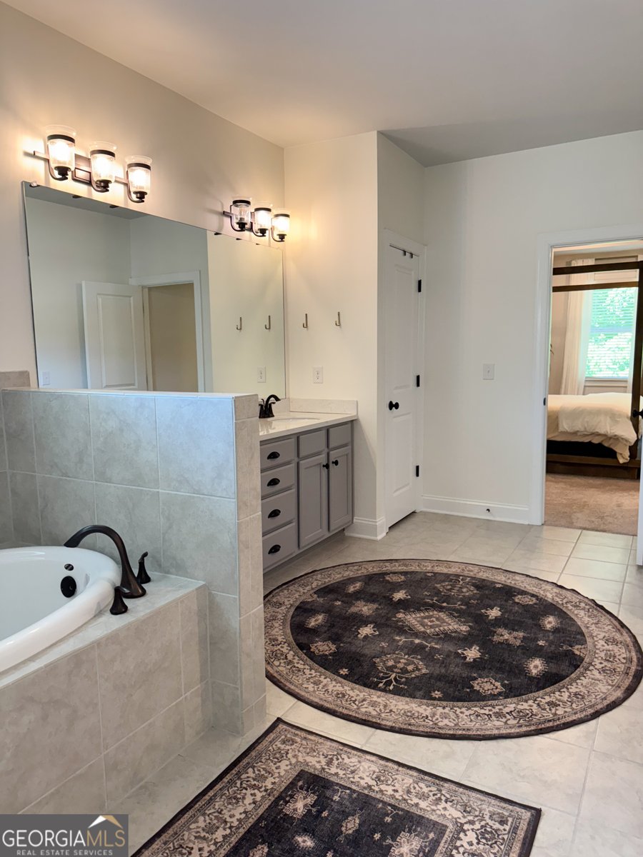 4736 Landing Water Path Buford - 34