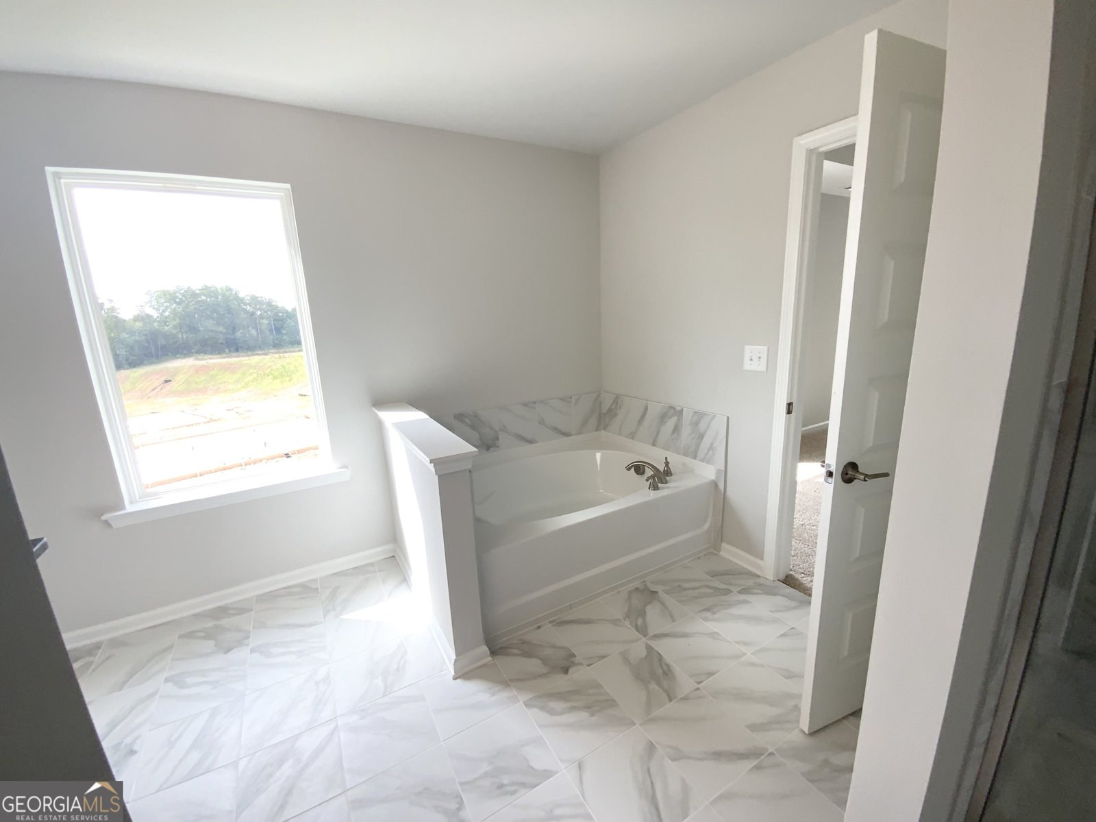 143 Sherwood Dr. Lot 14 Commerce - 32