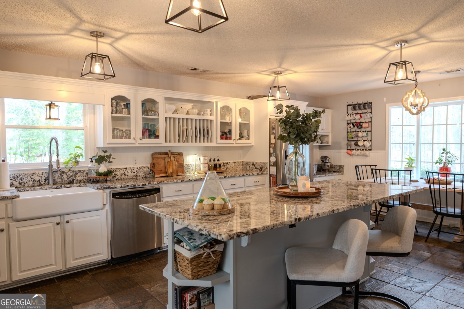 762 THOMPSON Lane Loganville - 18