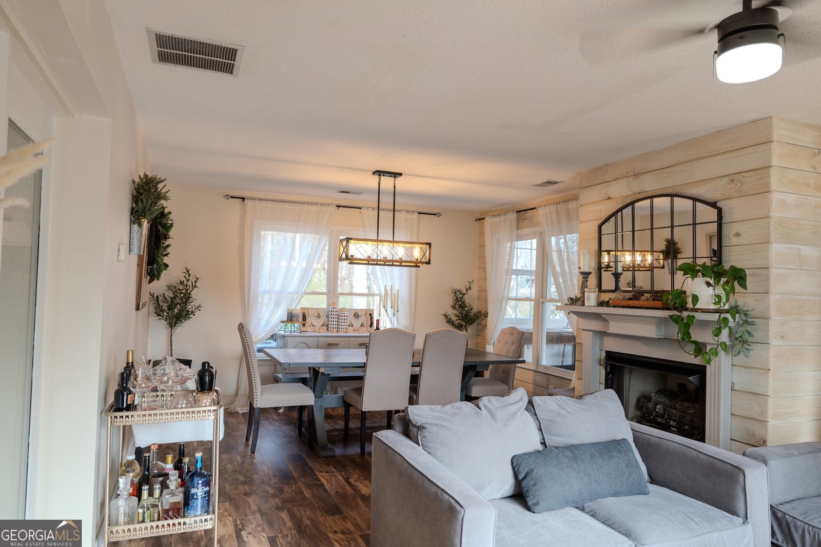 762 THOMPSON Lane Loganville - 23
