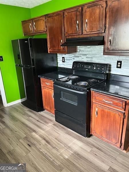 432 MANOR ESTATES Drive Stockbridge - 5