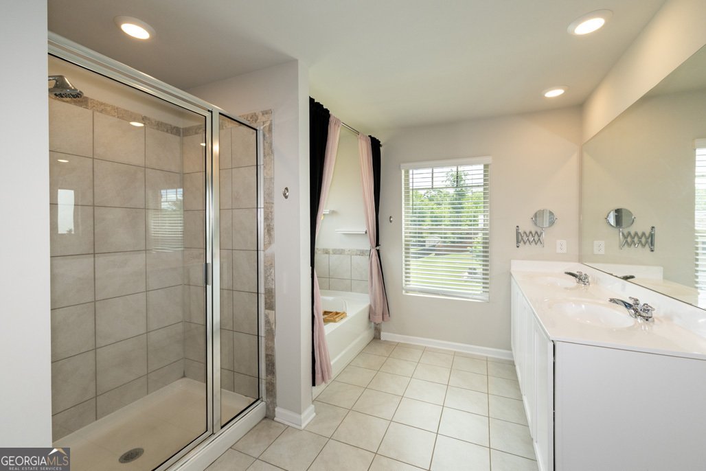 446 Noblewood Drive McDonough - 33