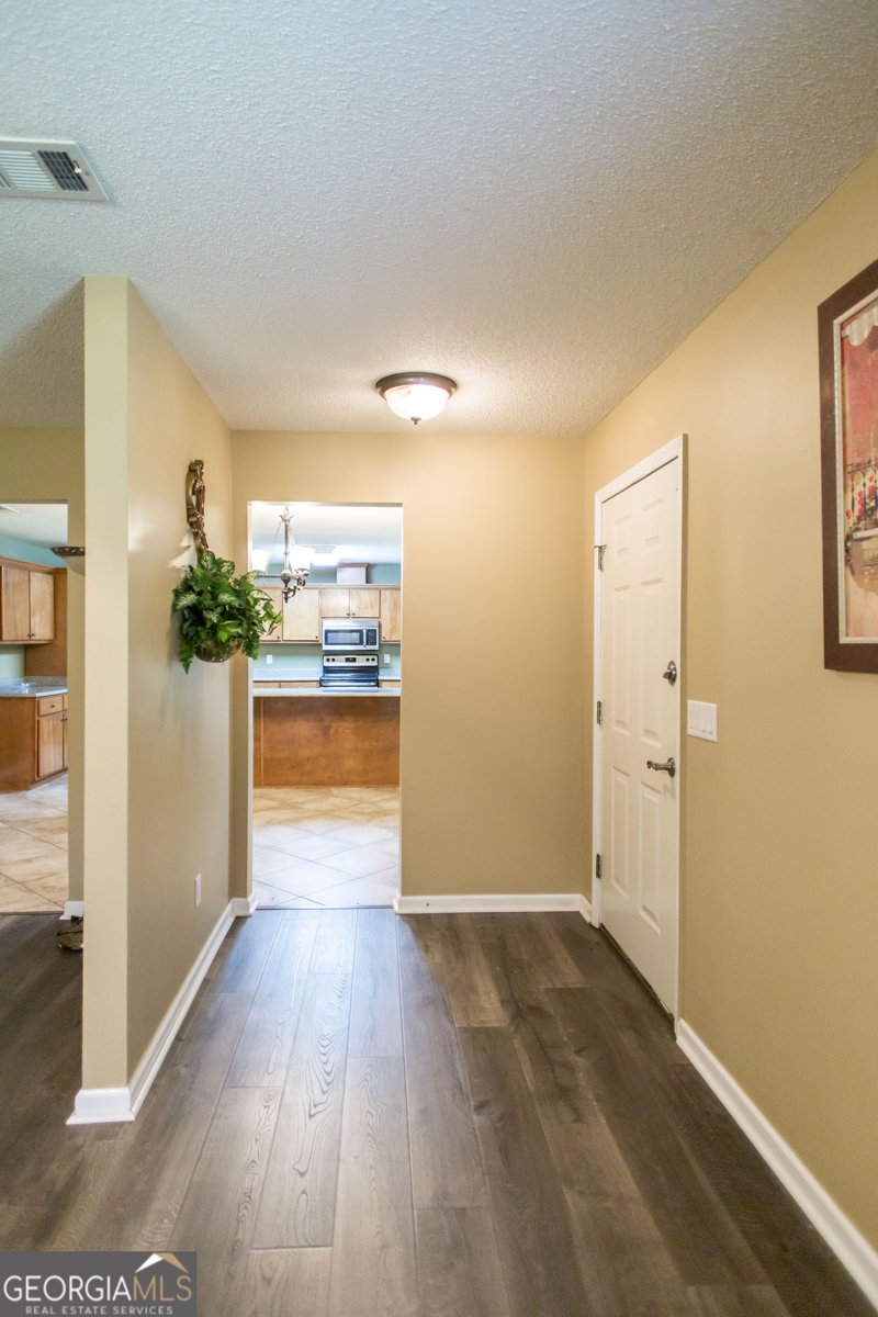 1709 Suwanne Drive Waycross - 27