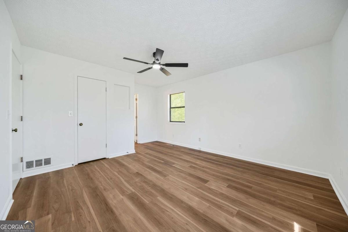 5570 Deerfield Place Kennesaw - 27
