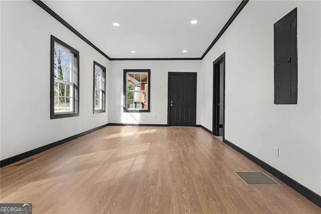 391 Bend Avenue Atlanta - 3