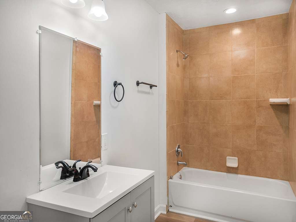 117 Spring Street Stockbridge - 17