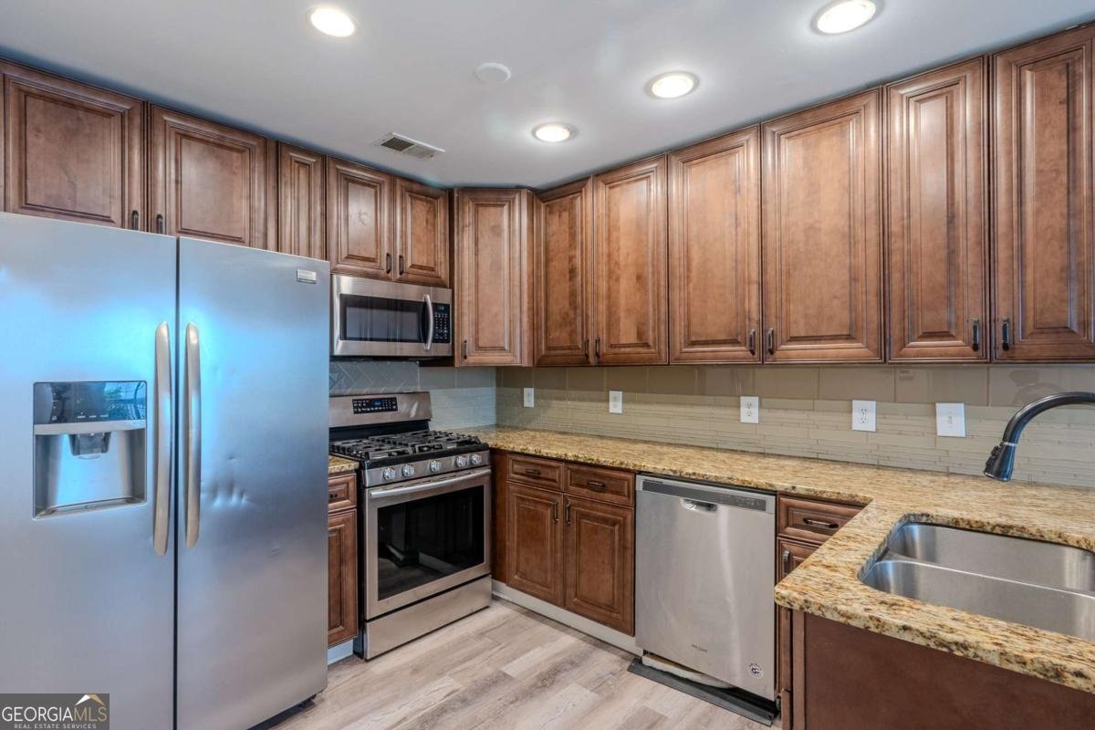 152 Stoneforest Drive Woodstock - 7