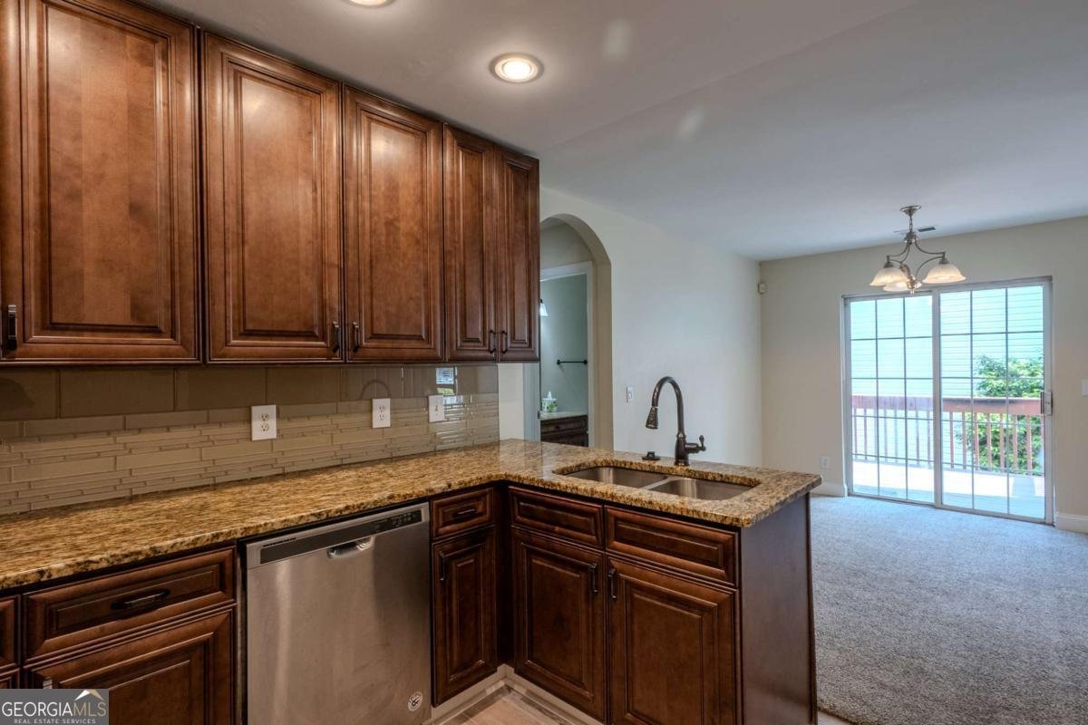 152 Stoneforest Drive Woodstock - 8