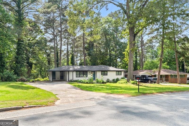 2425 CLIFTON SPRINGS Road Decatur - 1