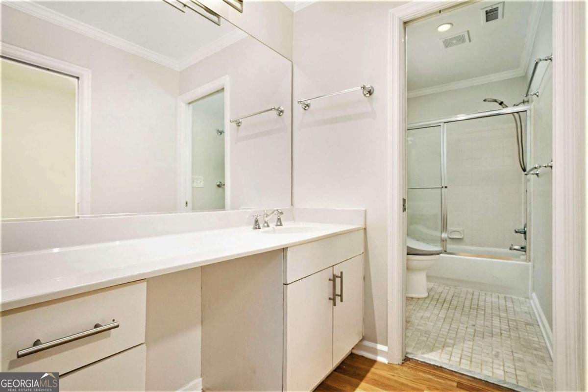 6300 Mountain Brook Lane Atlanta - 18