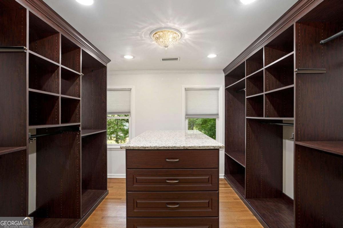 6300 Mountain Brook Lane Atlanta - 19