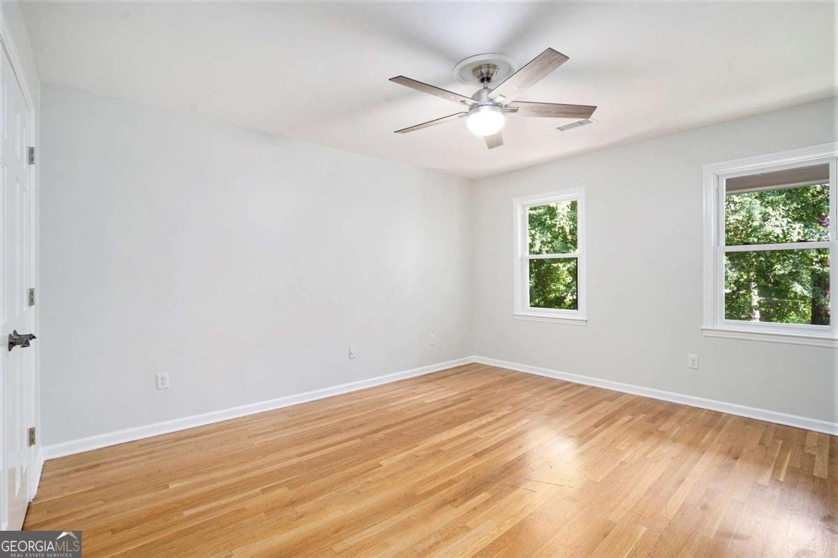 6300 Mountain Brook Lane Atlanta - 25