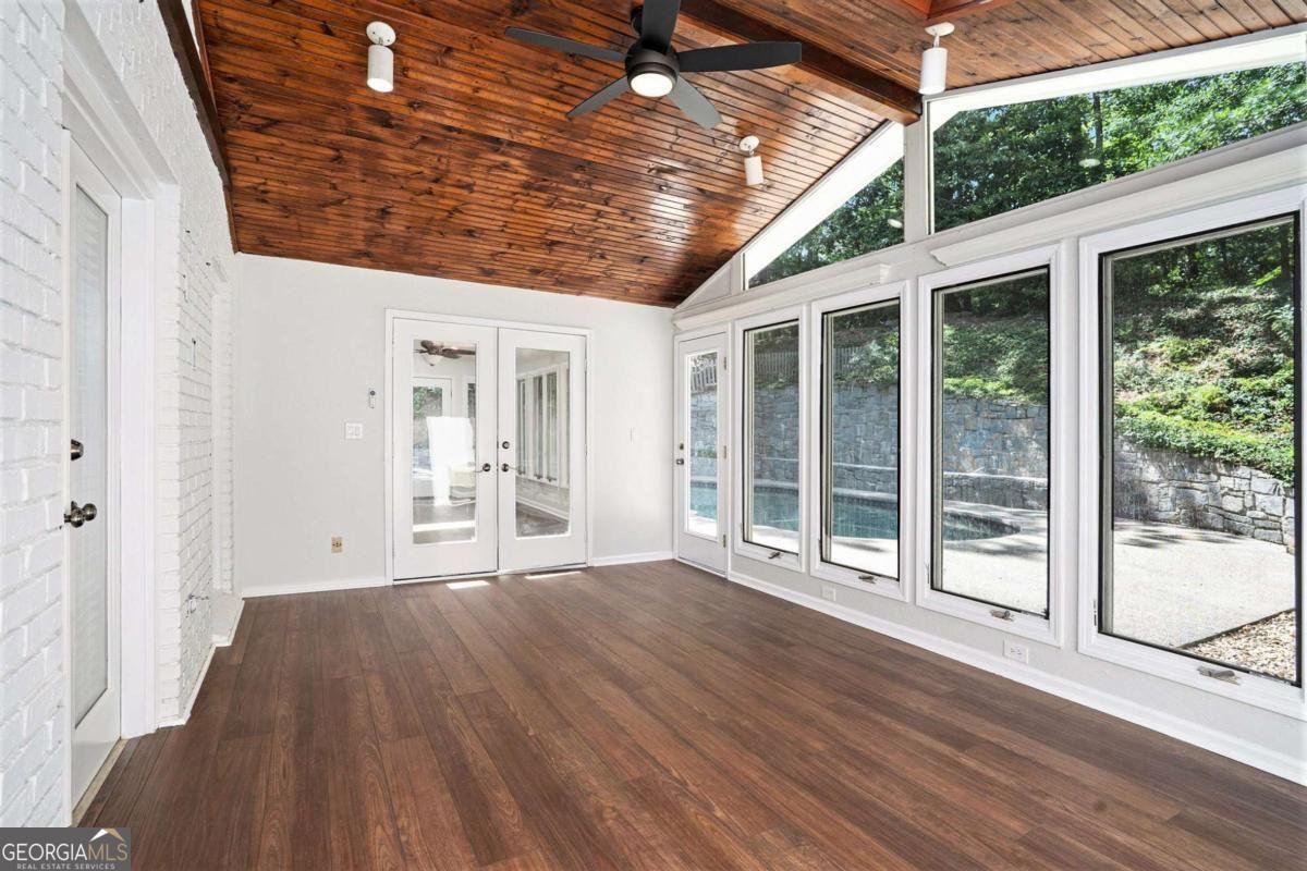 6300 Mountain Brook Lane Atlanta - 33