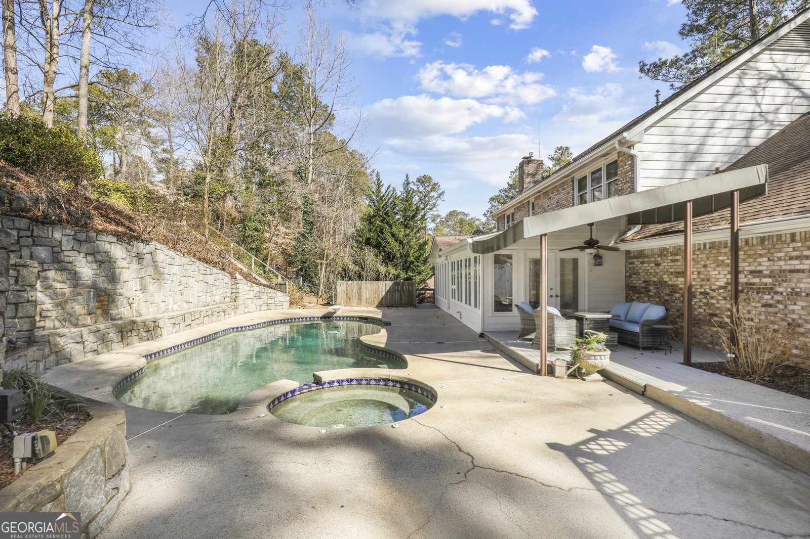6300 Mountain Brook Lane Atlanta - 40