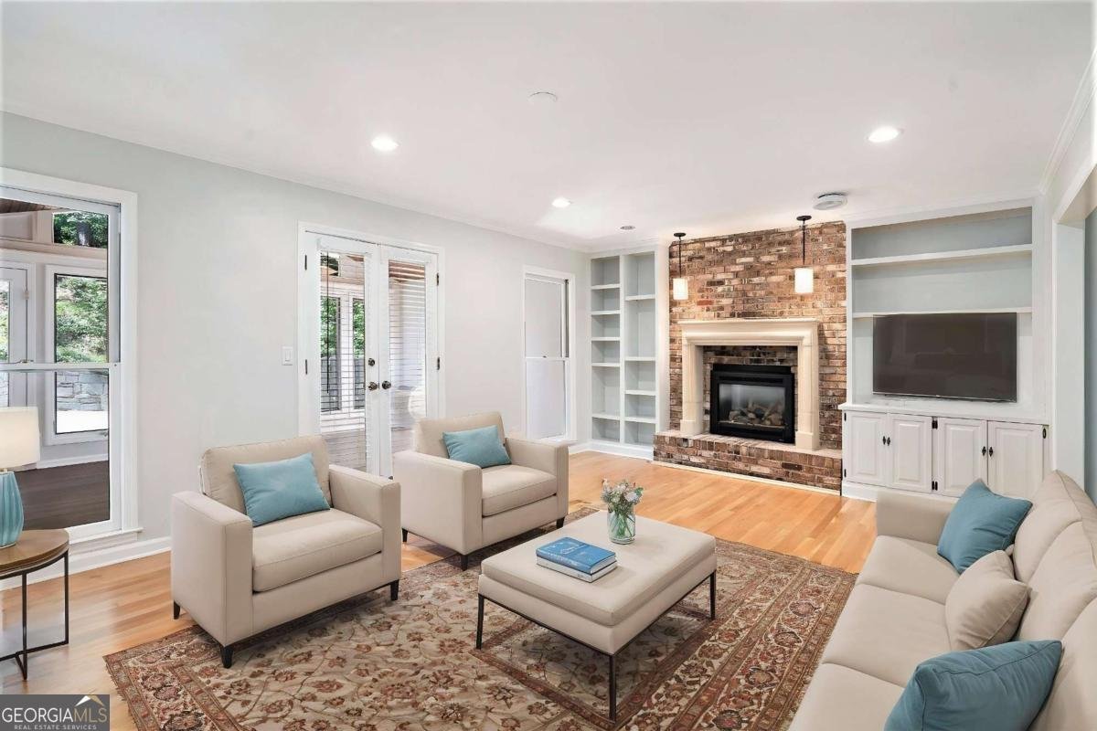6300 Mountain Brook Lane Atlanta - 6
