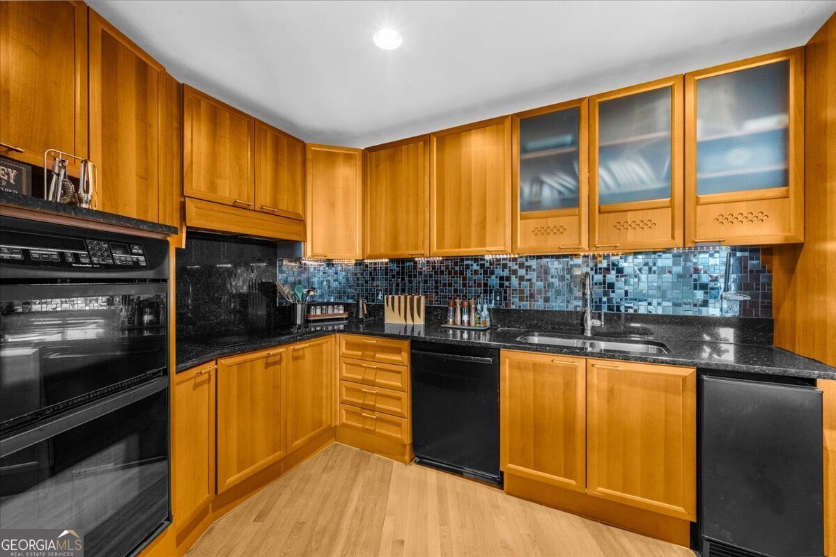 2881 Peachtree Road Atlanta - 29