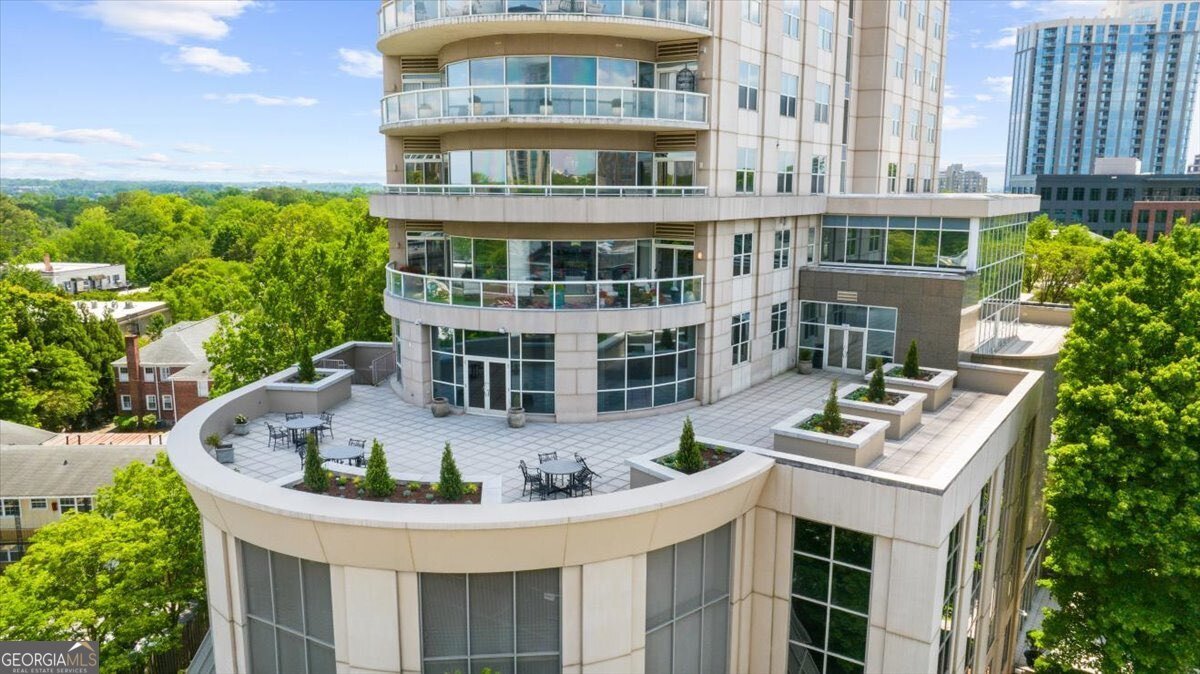 2881 Peachtree Road Atlanta - 74