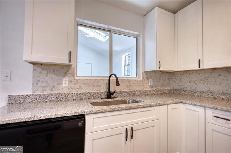 3959 WOOD PATH Drive Stone Mountain - 9
