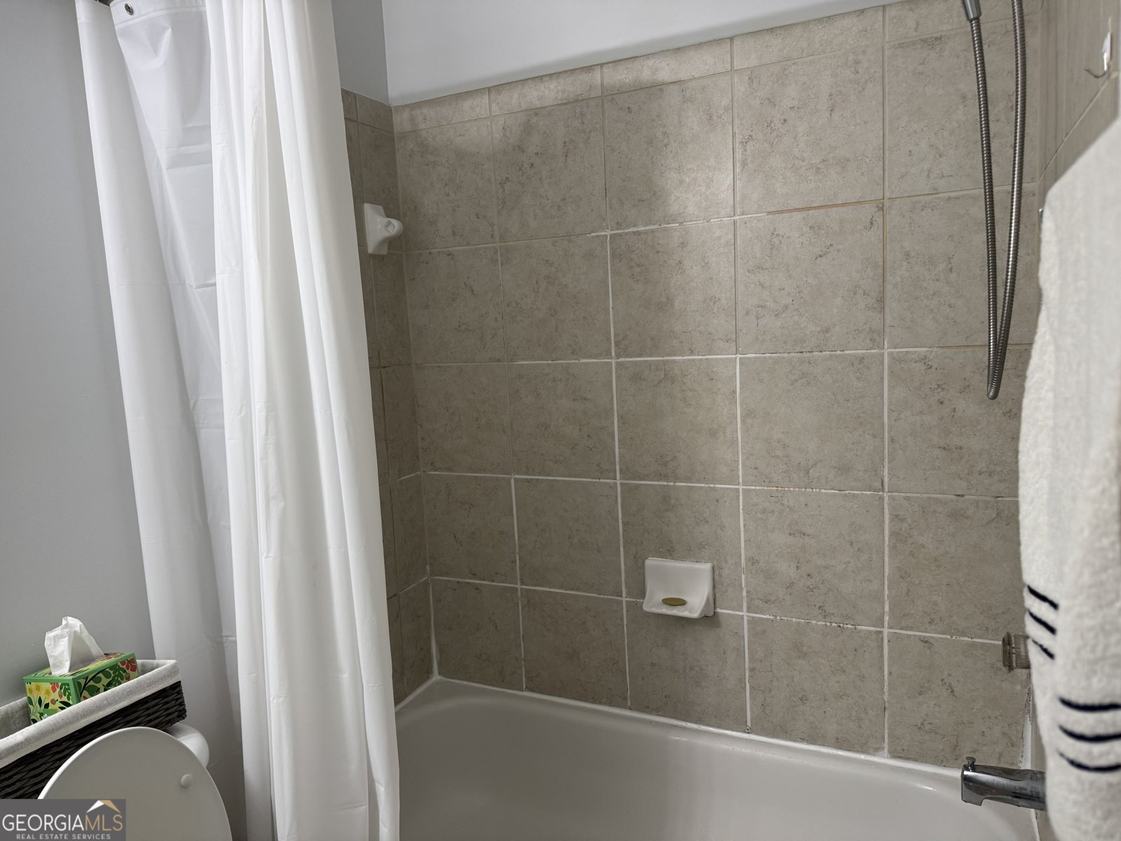 2107 Hailston Drive Duluth - 6
