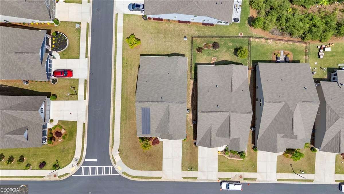427 BLUFFS VIEW Lane Canton - 44