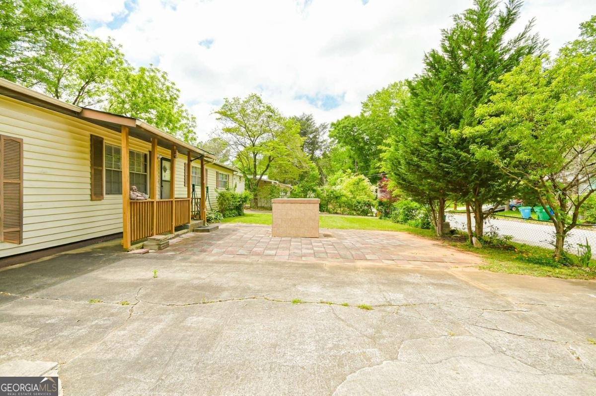 1303 Cochise Circle Austell - 1