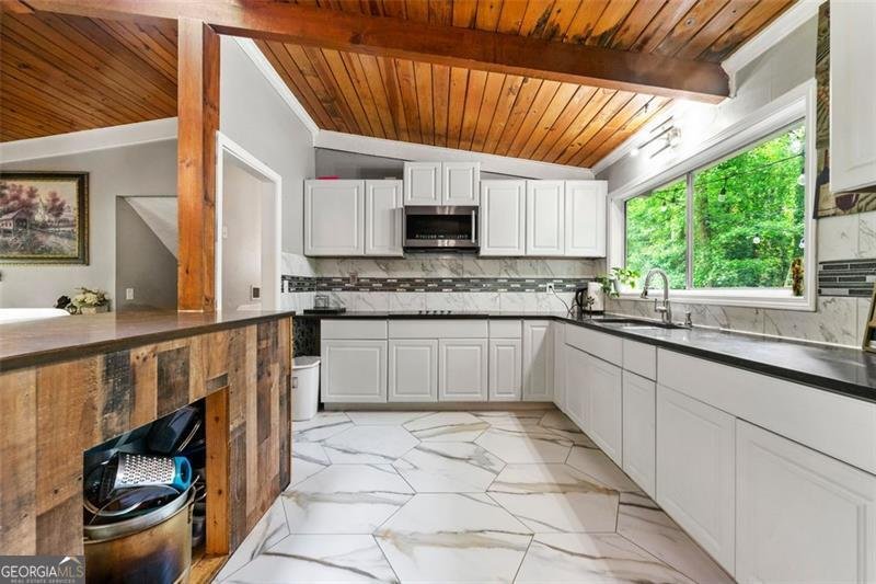 4882 ROCK HAVEN Drive Lilburn - 11