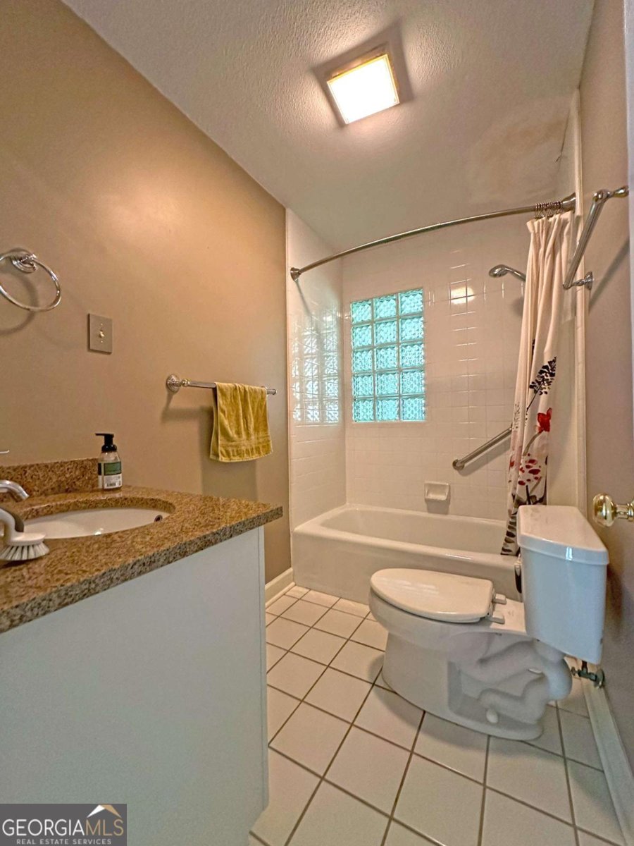 275 St George Drive Athens - 11