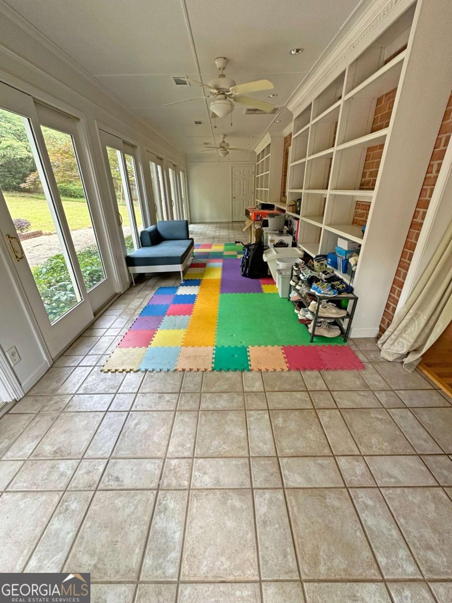 275 St George Drive Athens - 13