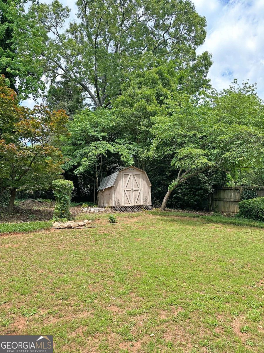 275 St George Drive Athens - 26