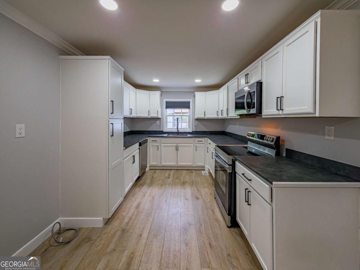 136 Oak Street Omega - 16