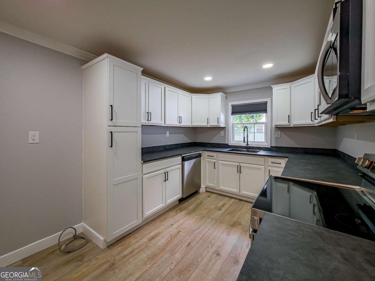 136 Oak Street Omega - 21