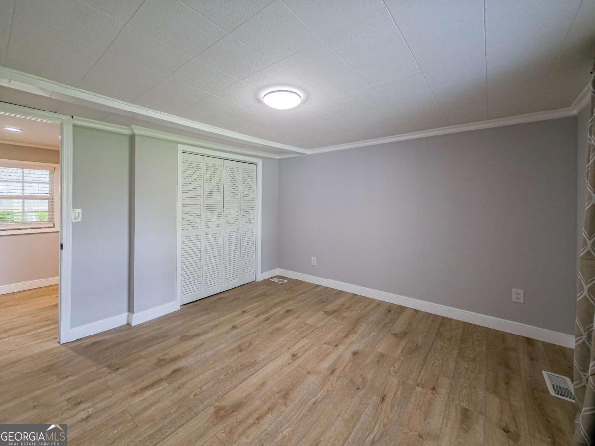 136 Oak Street Omega - 23