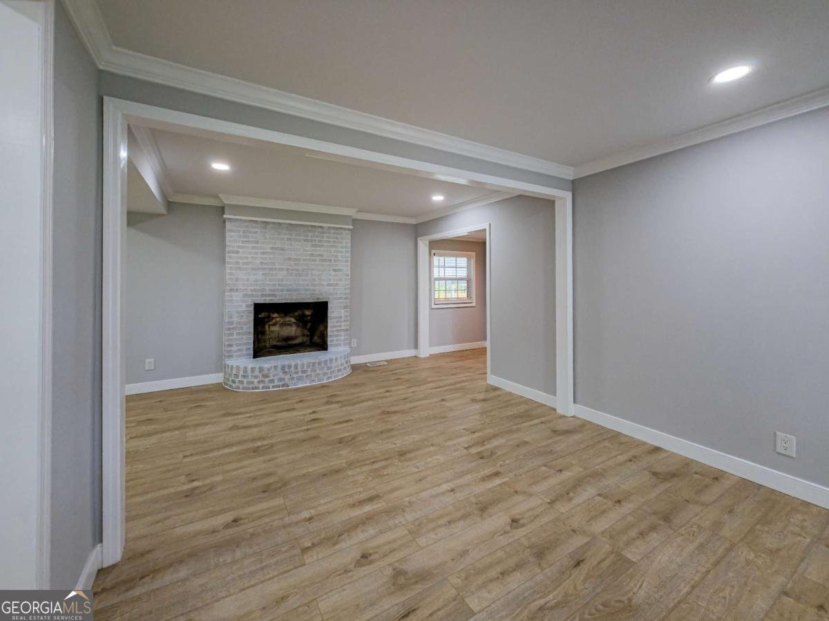 136 Oak Street Omega - 9