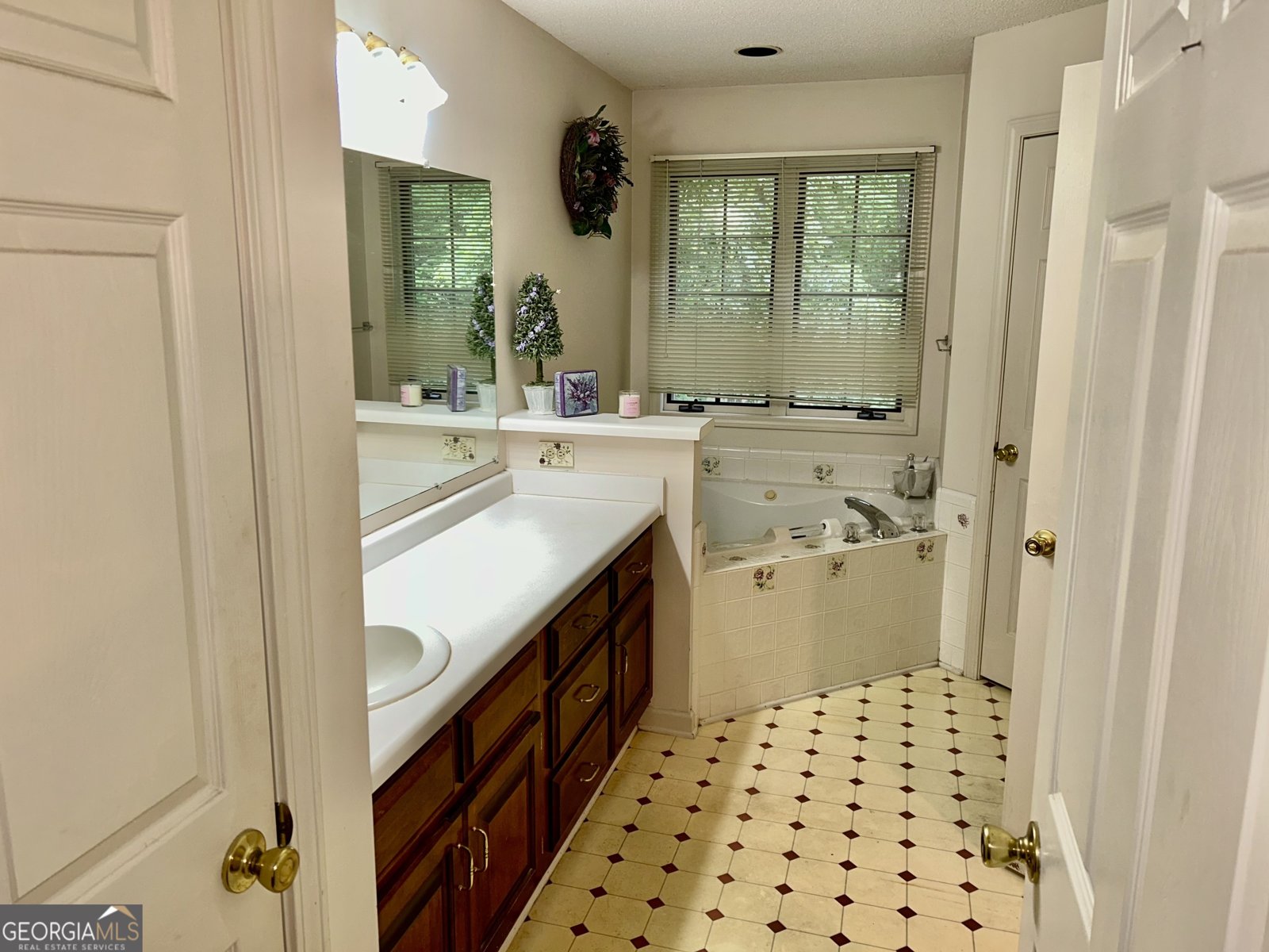 1808 Stoney Crest Drive Elberton - 28