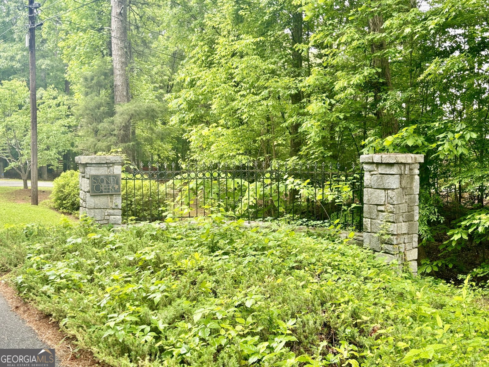 1808 Stoney Crest Drive Elberton - 43