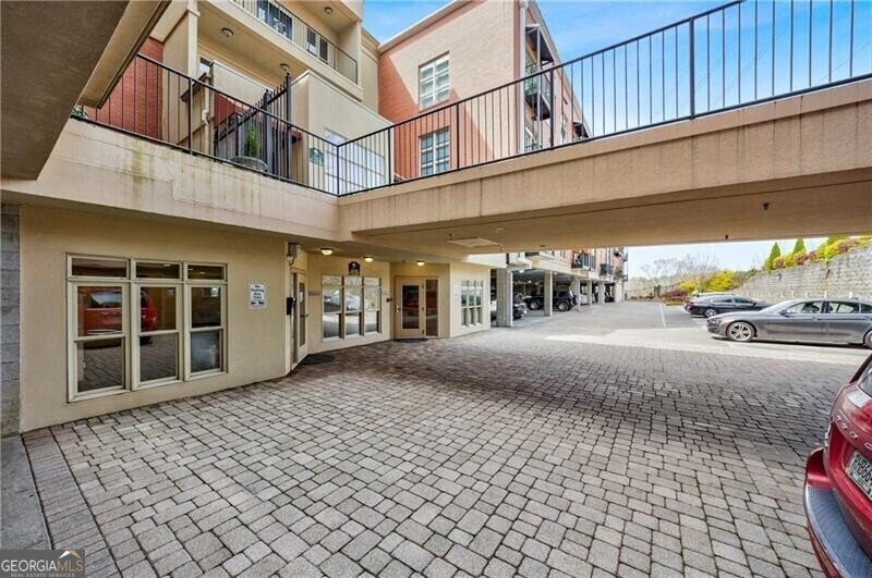 560 Dutch Valley Road Atlanta - 32