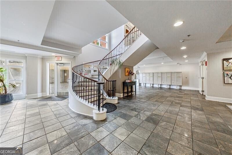 560 Dutch Valley Road Atlanta - 37