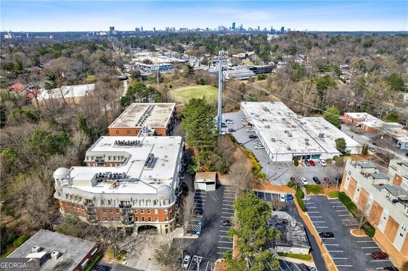 560 Dutch Valley Road Atlanta - 40
