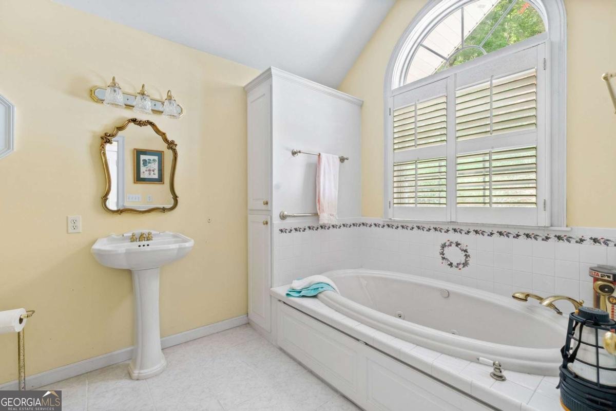 357 Breeze Hill Lane Canton - 40