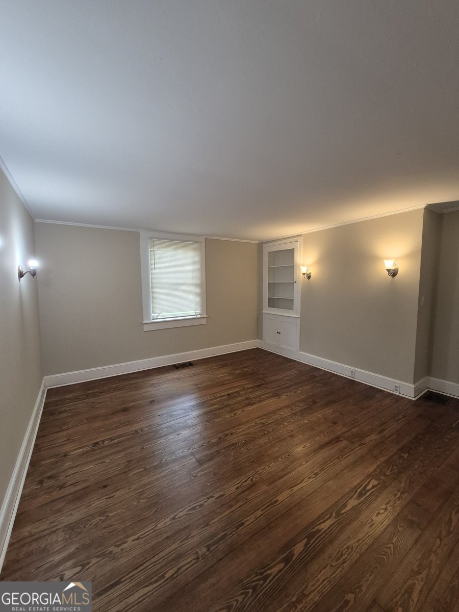 193 Broad Street Winder - 10