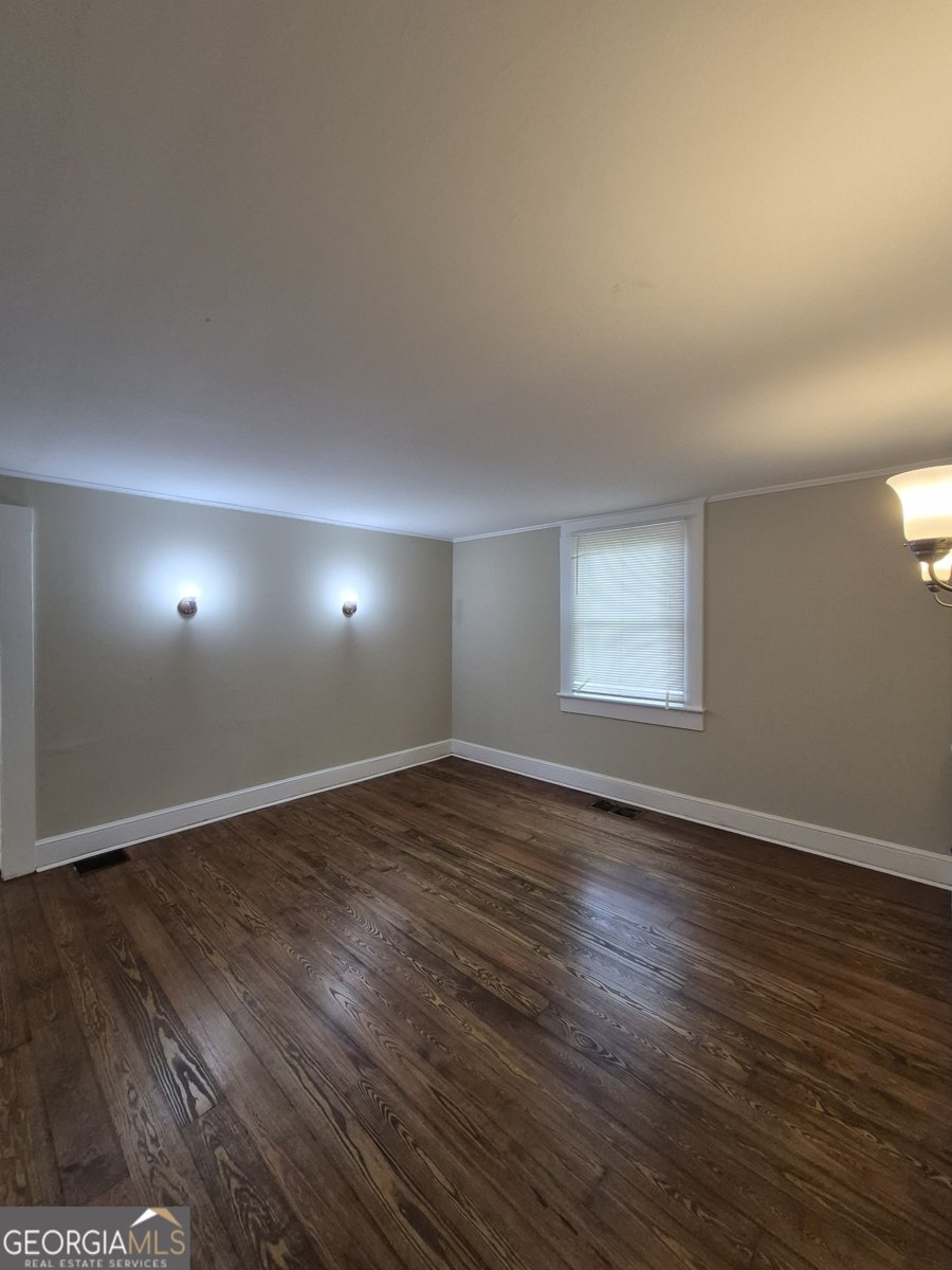 193 Broad Street Winder - 11