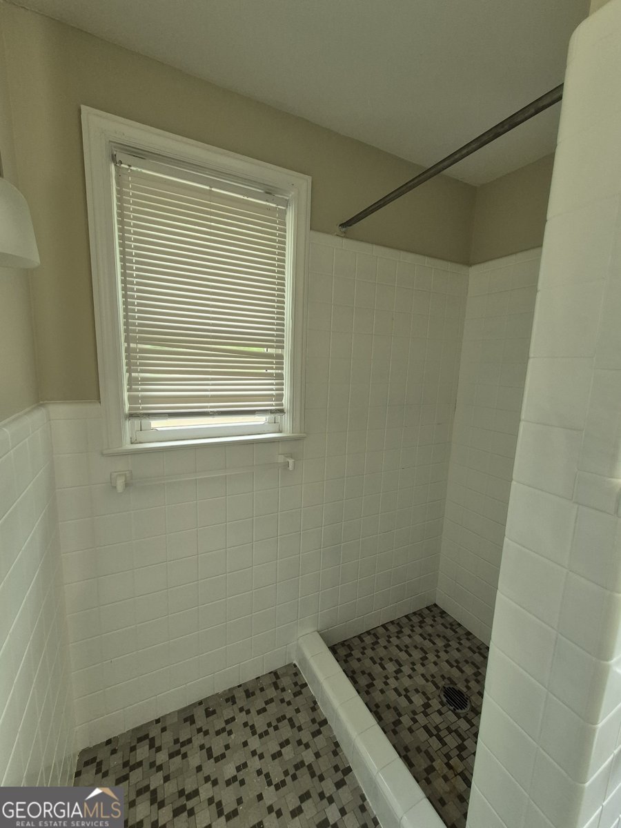 193 Broad Street Winder - 21