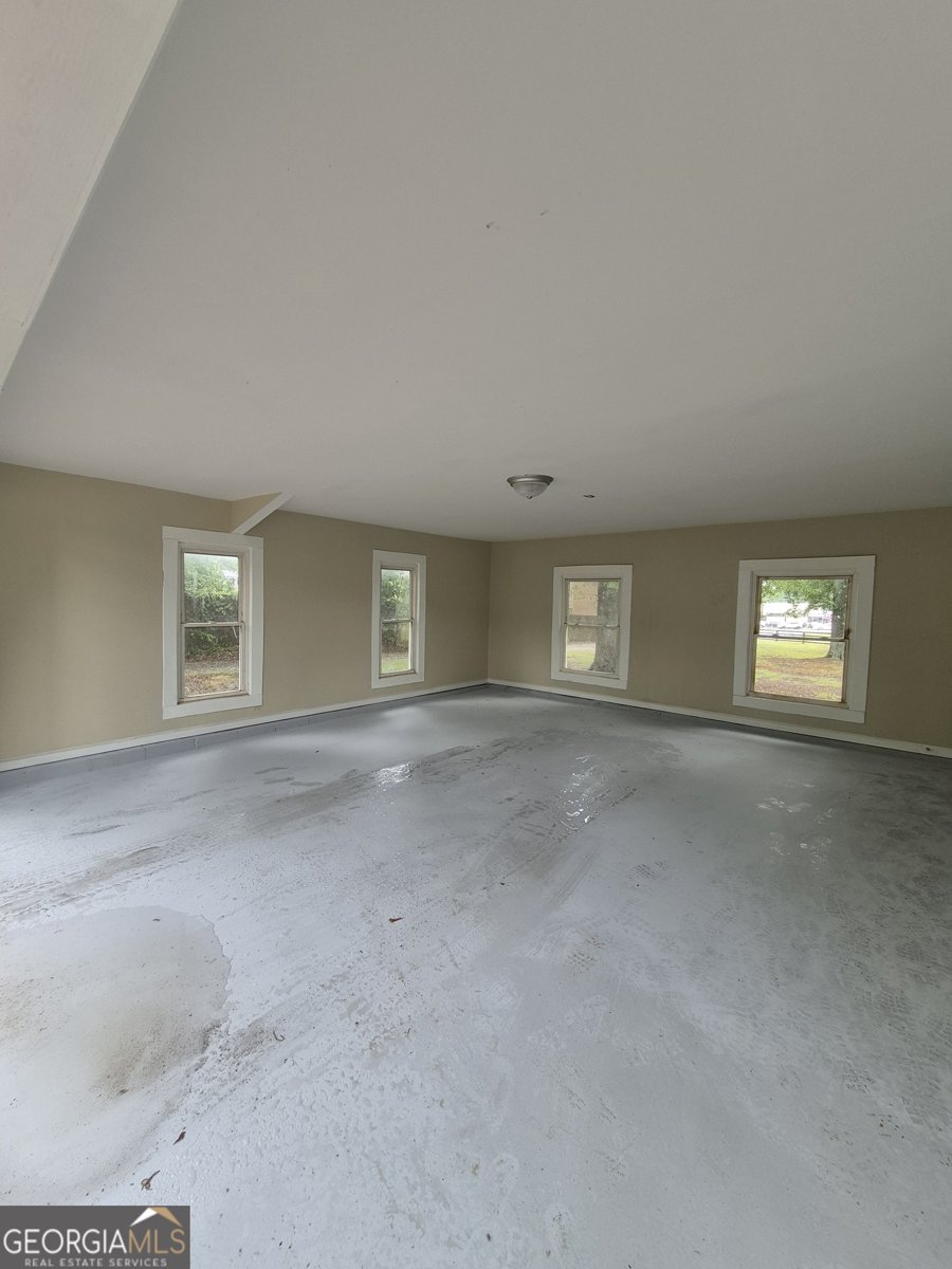193 Broad Street Winder - 23