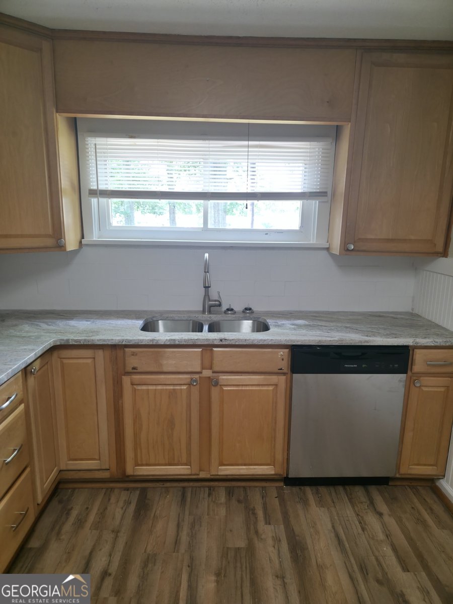 193 Broad Street Winder - 4