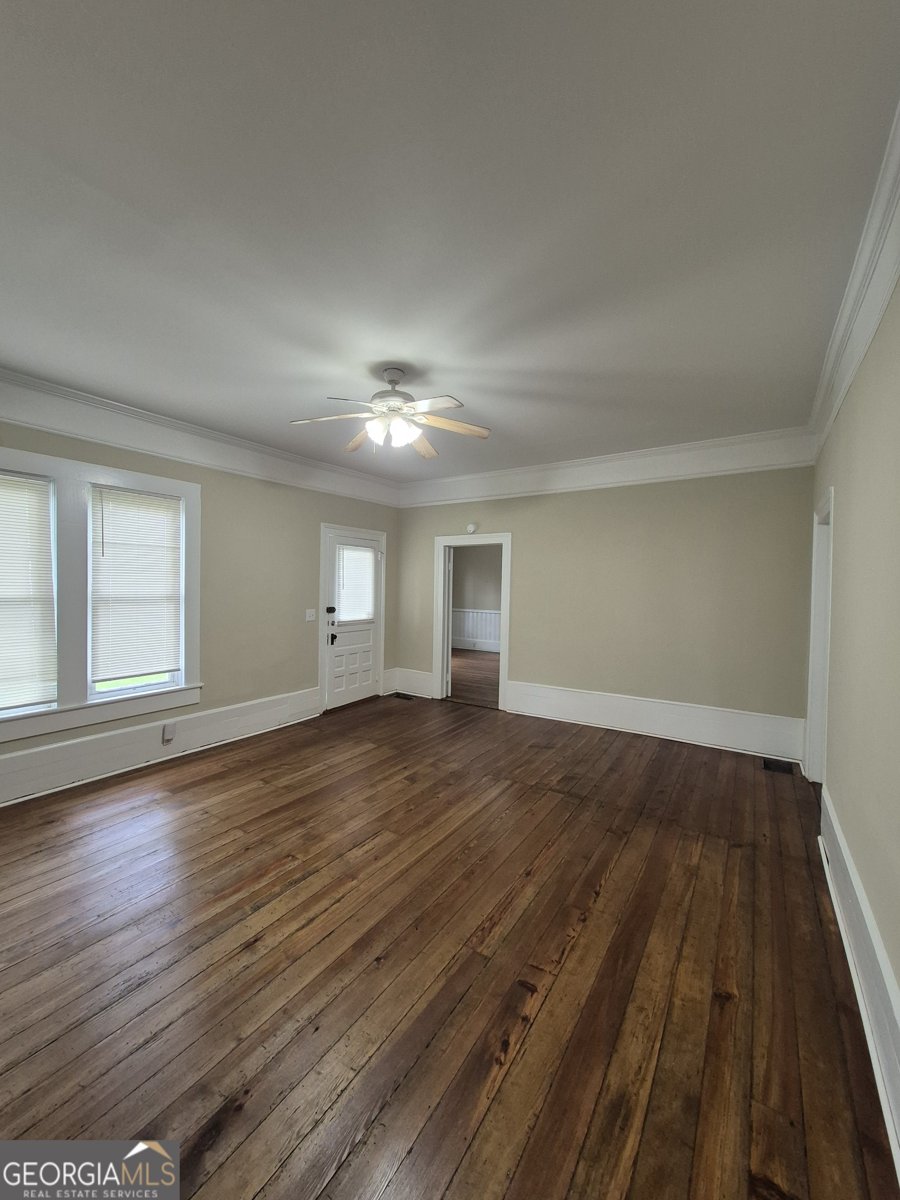 193 Broad Street Winder - 9