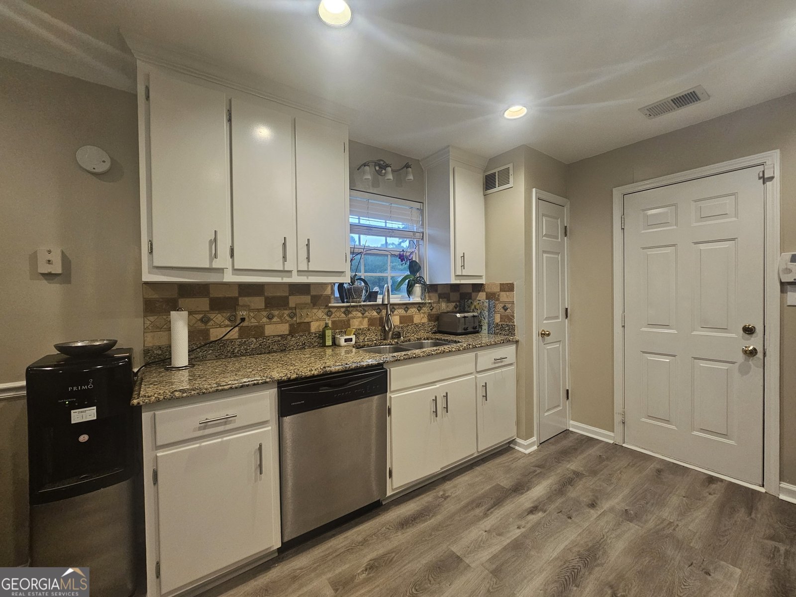 320 Weatherly Drive Fayetteville - 17