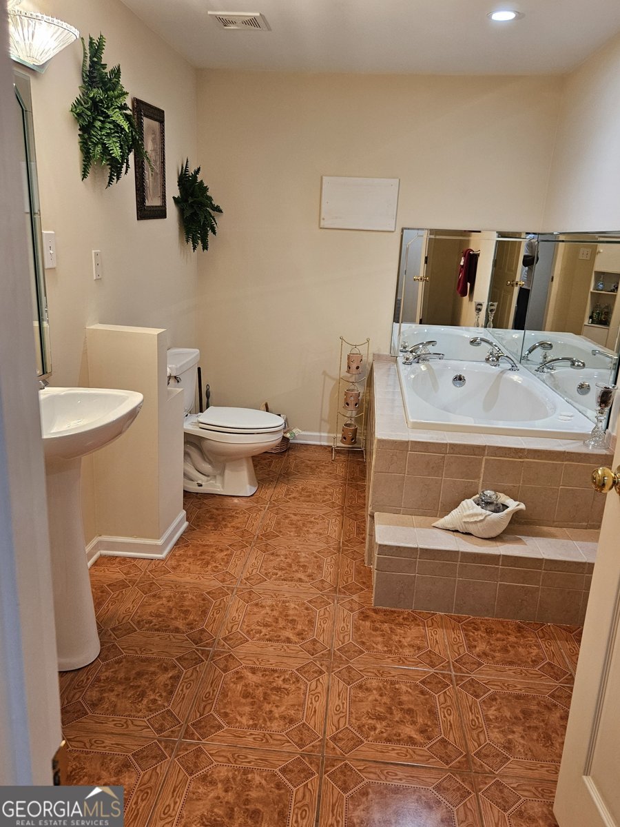 1270 HERITAGE LAKES Drive Mableton - 40