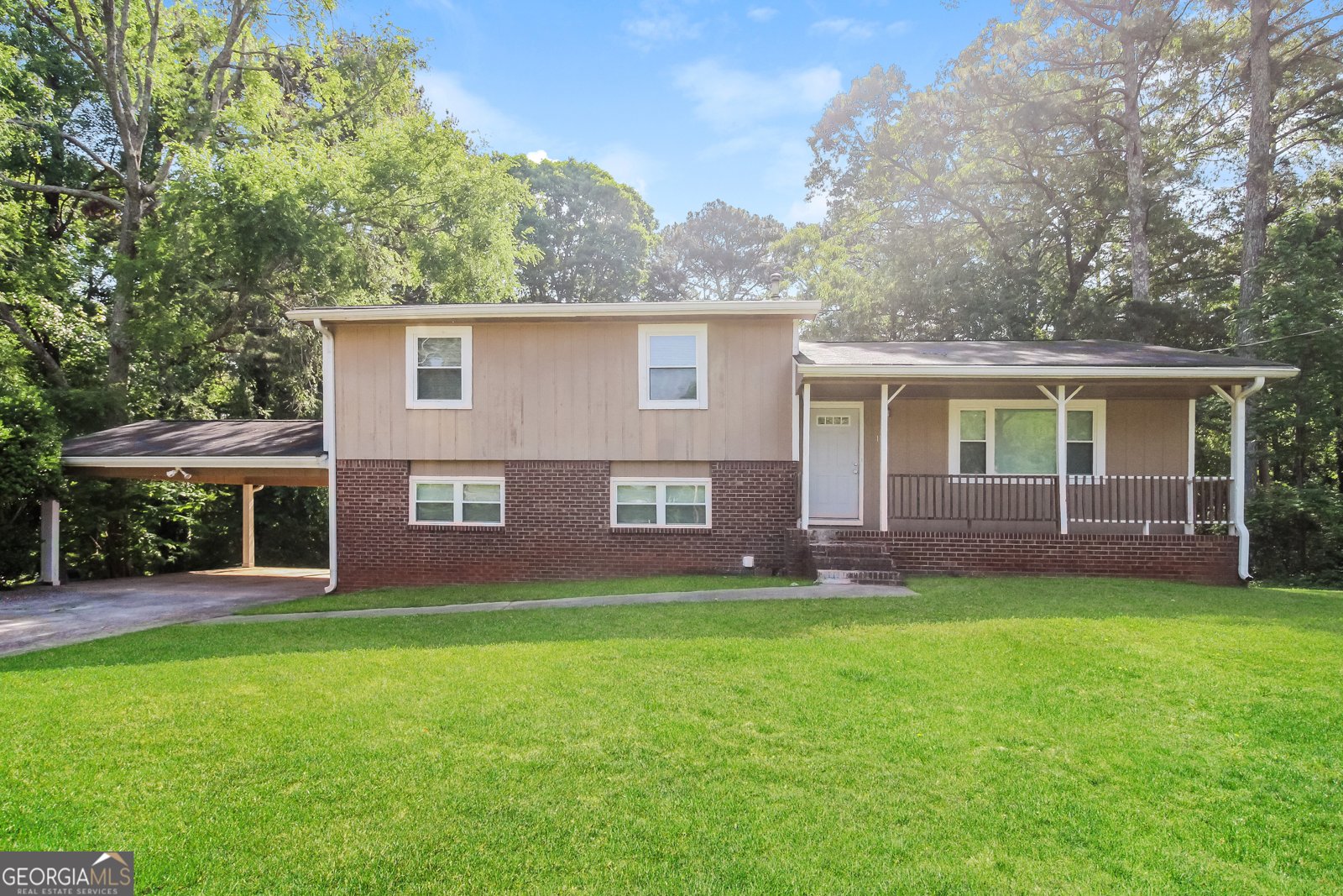 115 Fairview Way Stockbridge - 1
